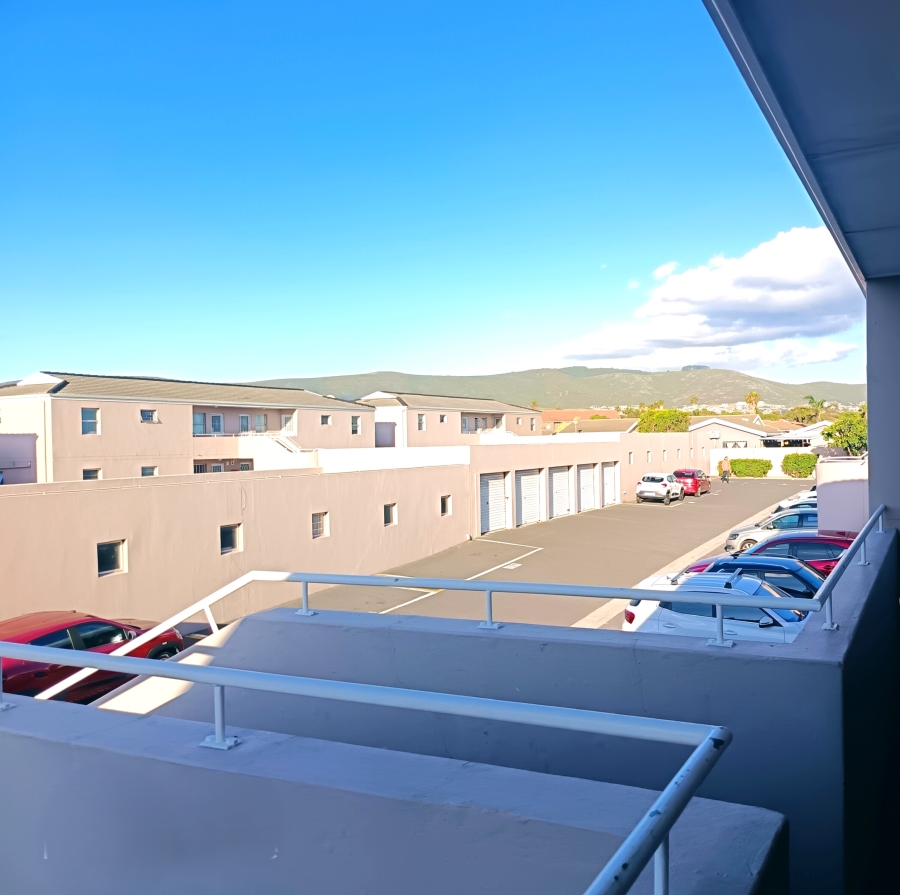 1 Bedroom Property for Sale in Bothasig Western Cape